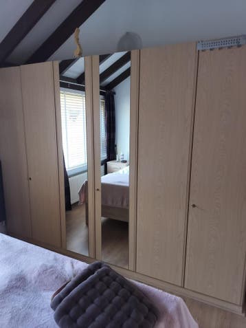 Grote kledingkast met hang- en legdelen, 293x220 cm