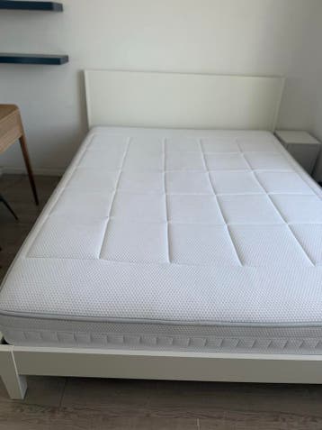 comfortabel matras en bed voor twee personen