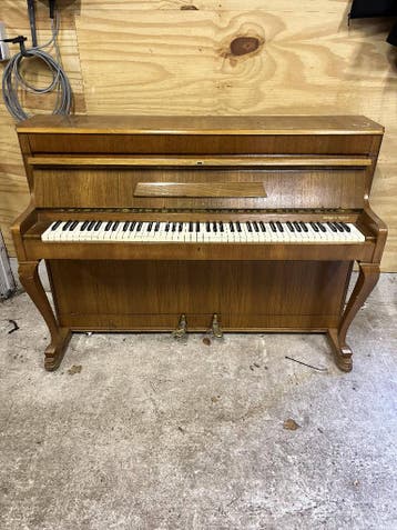 Upright piano August Förster