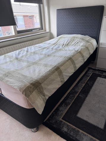 GRATIS / 2 Boxspringen / maat 200x90