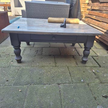 Grenen tafel voor buiten