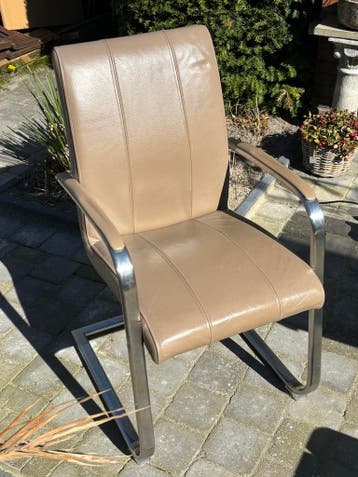 Gratis 5x eetkamerstoel leer/rvs