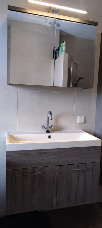 Badkamermeubel (zonder kraan) - gratis af te halen