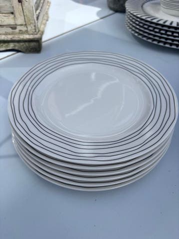 Servies set: 6x ontbijt, 6x diner, 6x dessertkom