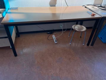 Bureau, tafel, vergadertafel, kantinetafel