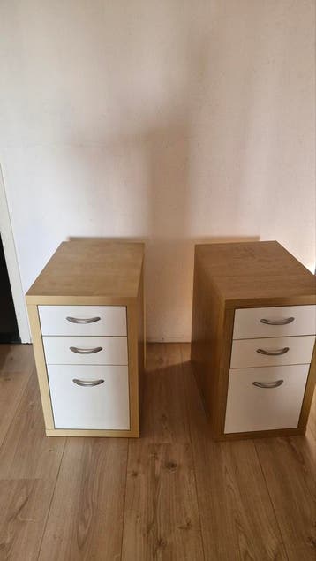 Nachtkastje set gratis