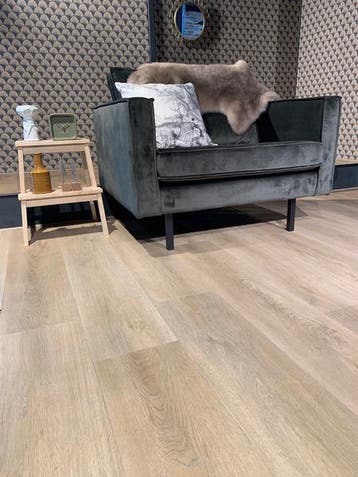 GEZOCHT 8 pakken Gelasta 5801 rigid click pvc vloer