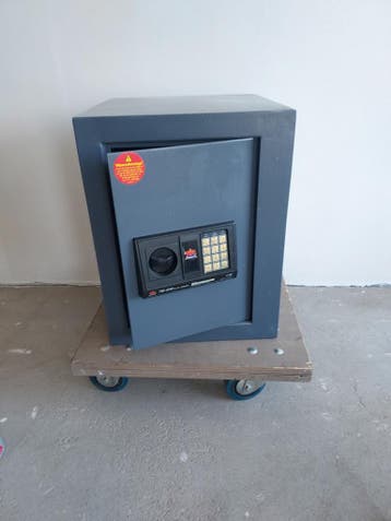 Kluis...leeg en zo snel mogelijk ophalen