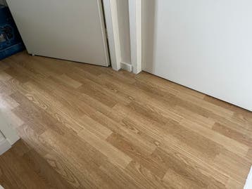Gratis! 40m2 kliklaminaat vloer, lichte eiken hout kleur