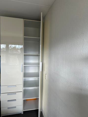 ✅ Twee IKEA kasten met Hooglans voorzijde