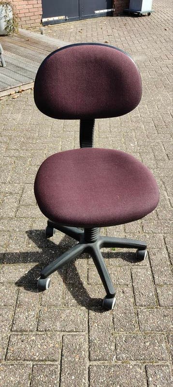 Gratis af te halen: verstelbare bureaustoel