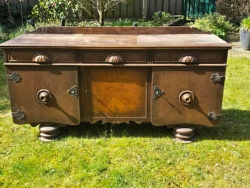 Oud dressoir, moet opgepimpt worden