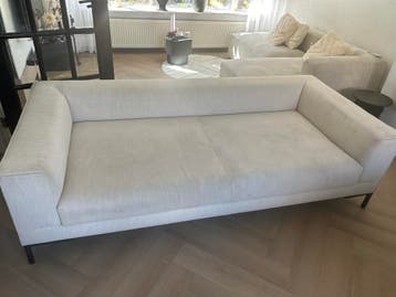 Stijlvolle Crèmekleurige 2,5 zits moet weg  vandaag gratis