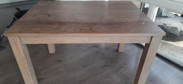 Massief houten tafel