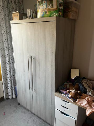 Kledingkast kinderkamer