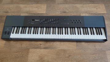 M-audio Oxygen 88 midi keyboard