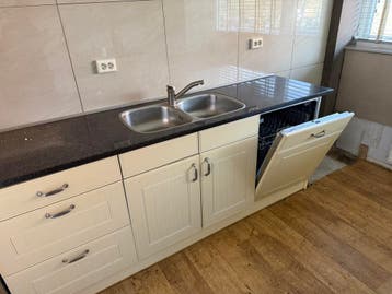 GRATIS keukenblokken + kast + Bosch vaatwasser