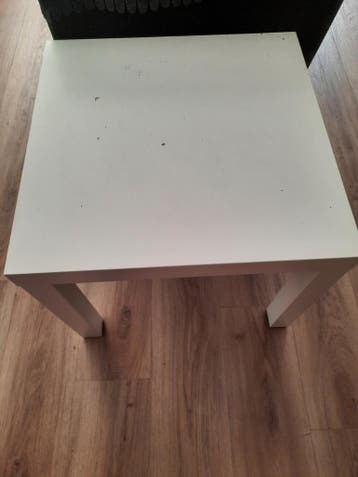 Witte bijzettafel Gratis