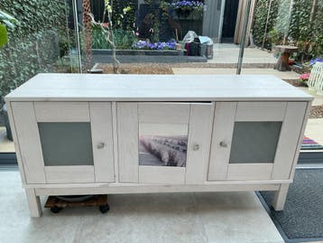 Gratis klein dressoir met 3 deurtjes - H63xB128xD40 cm