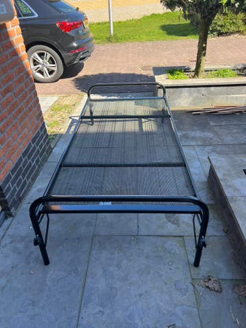 Gratis af te halen, inklapbaar bed met matras