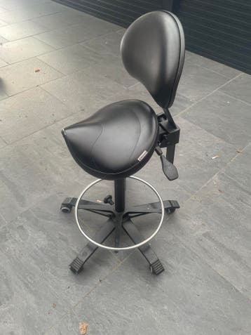 Zwarte Score zadelkruk met rugleuning