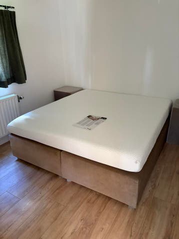 Bed te koop
