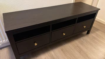 Gratis Zwart tv-meubel met lades