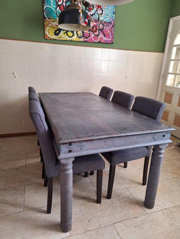 Tafel met 6 stoelen gratis af te halen voor 17 april