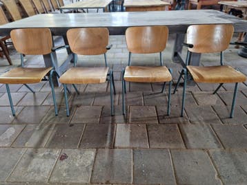 Gratis ophalen bureau +stoel + landkaarten + 4 stoelen