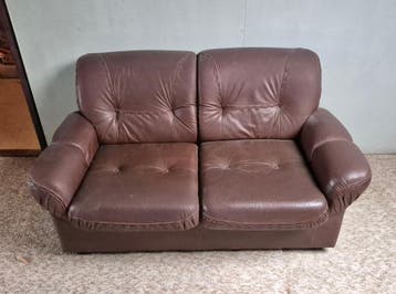 Comfortabele bruine leren 2-zitsbank