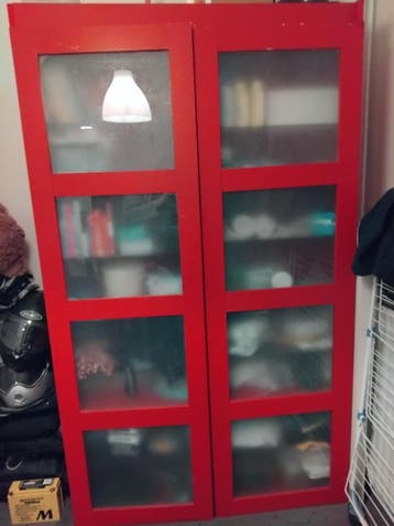 Rode kast met 16 vakken, 119x202 cm