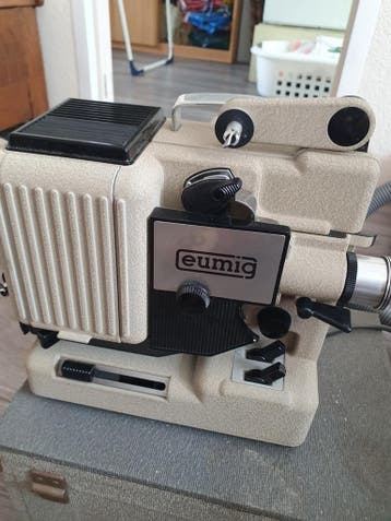 2 Vintage Filmprojectoren: Eumig & Prinz Cabaret 2000