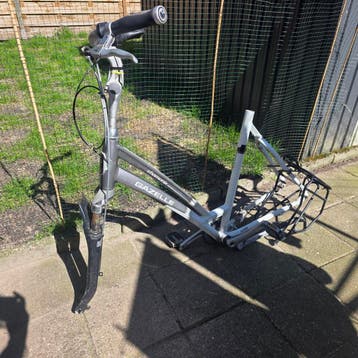 Fietsframe met pakjedrager