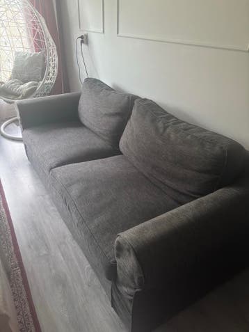 Twee grijze banken, 3- en 4-persoons