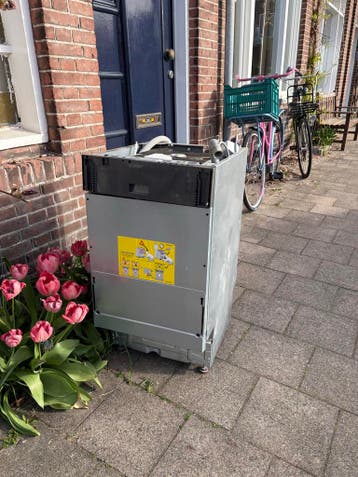 Grtis Ikea vaatwasser 45cm (pomp kapot)