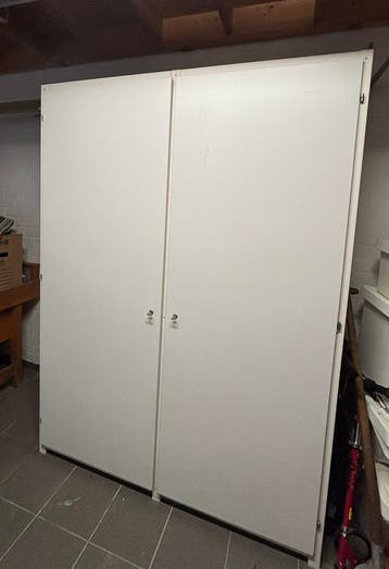 Kast voor garage/bijkeuken