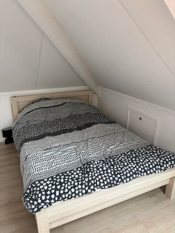 Tweepersoonsbed 140x200