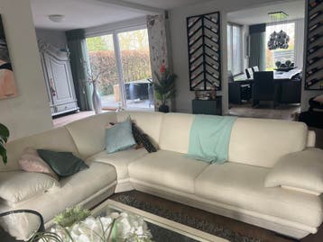 Natuzzi bank gereserveerd tot morgen avond