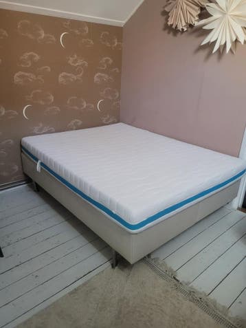 Boxspring en matras 160 x 200 cm