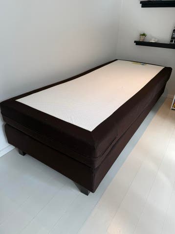 Eenpersoons boxspring met matras Gratis