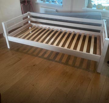 Bed 90x200