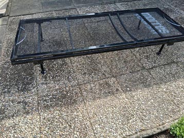 Gratis  1 persoons  bed ophalen  poten kunnen nog iets hoger