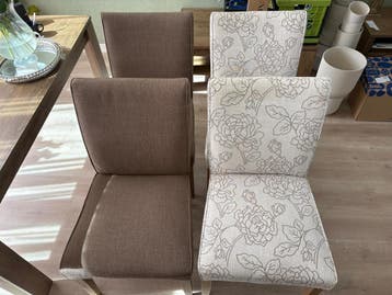 Gratis set van 4 eetkamerstoelen