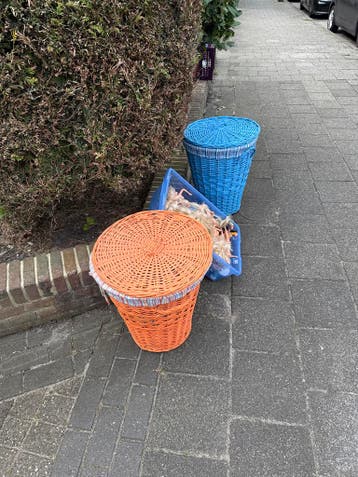 Twee rieten wasmanden - Gratis af te halen in Alkmaar