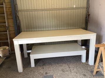 Eettafel en salon tafel gratis