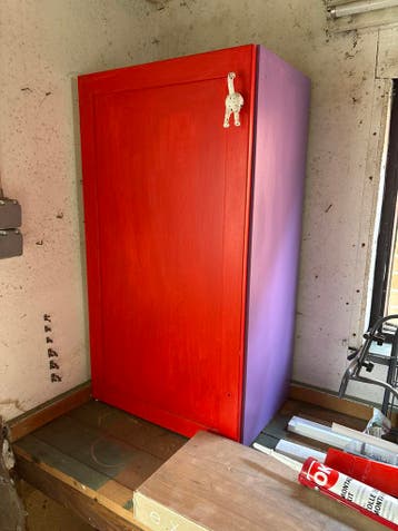 Keukenkastje rood en paars