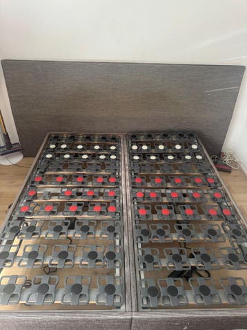 Tempur bed 180x200 met hoofdboard en elektrische bedbodems