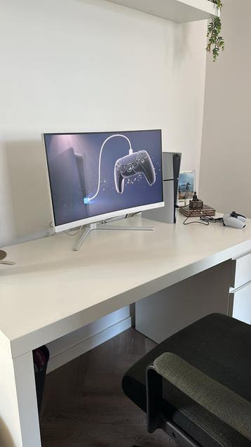 Wit bureau met lades