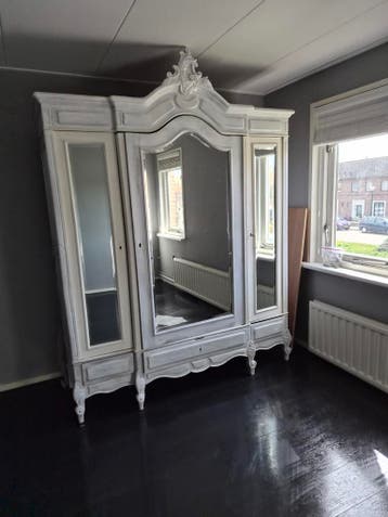 Vintage Kast gratis op te halen