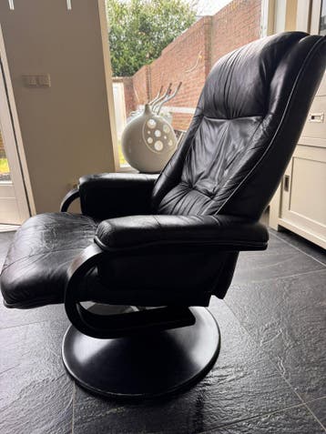 Zwarte lederen draai stoel/ draaifauteuil